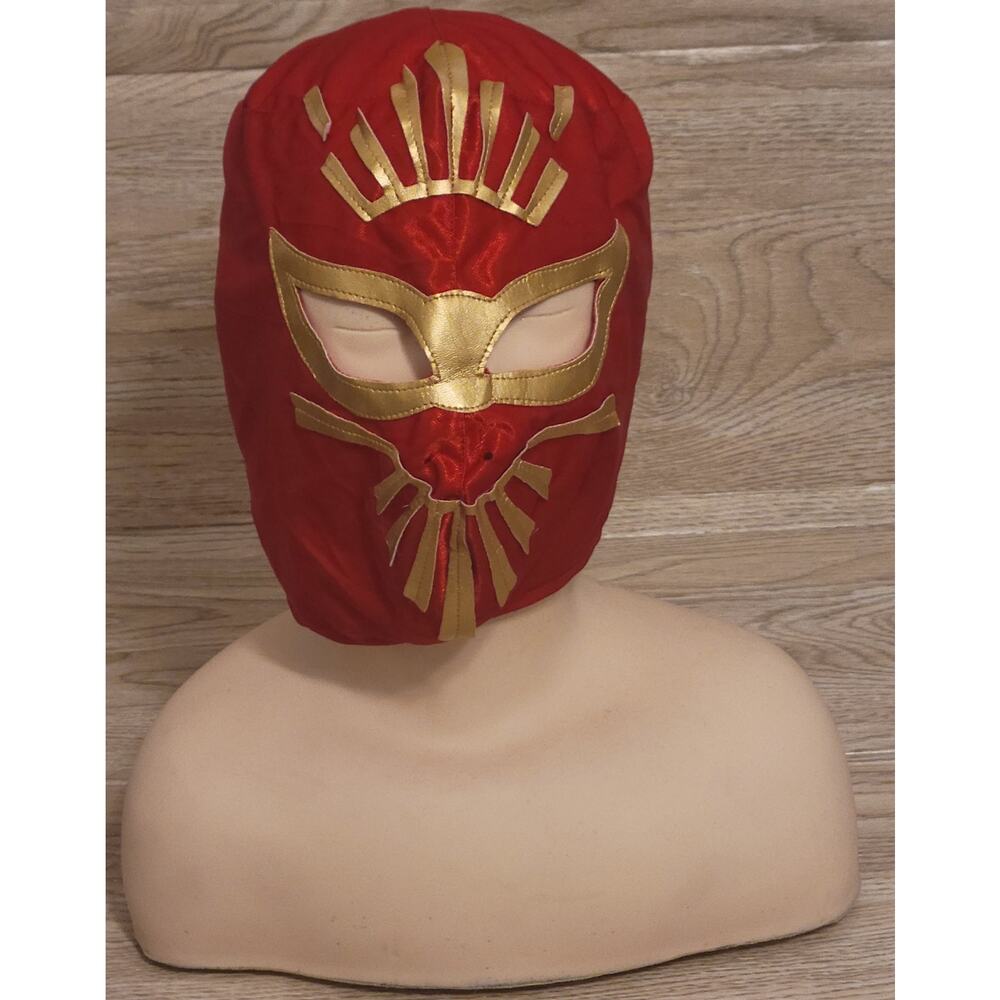 Pro Wrestling Crate Exclusive Mistico /Red & Gold Edition Pre-owned Luchador WWE